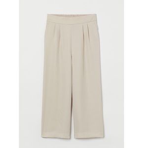 Wide leg cropped beige pants pleat from pull-on culottes
